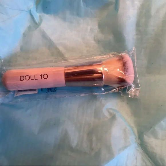 Doll 10 Foundation and Blush Brush with Pink Handle - Picture 2 of 4